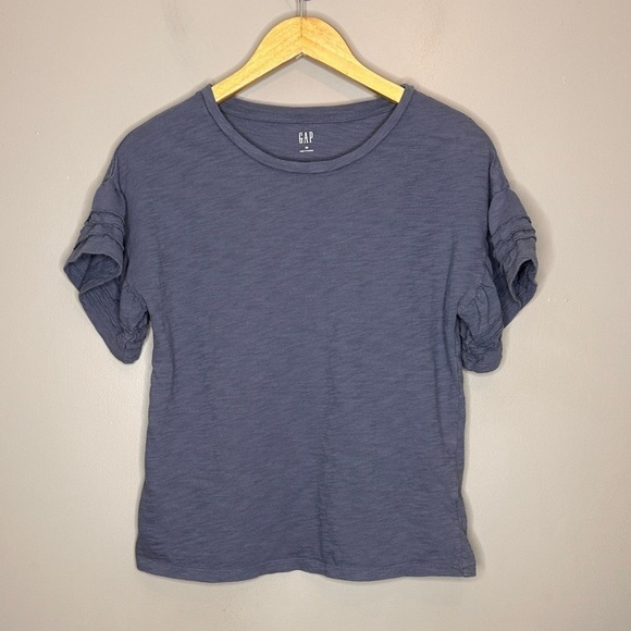 Gap ruffle sleeve cropped tshirt - Picture 1 of 8